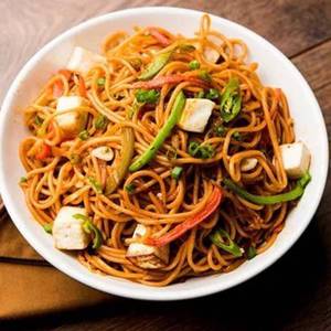 Paneer schezwan noodles