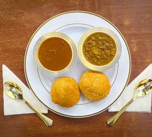 Dal Kachori With Chole