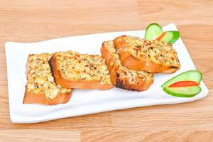 Masala Garlic Bread With Cheese