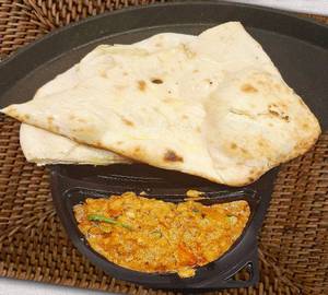 Messi x Tandoori Roti (2 Pcs) + Buter Chicken (2 Pcs)