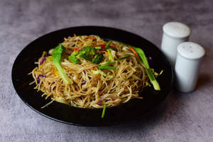 Veg Hakka Noodles