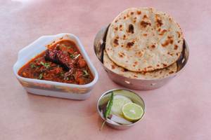 Chicken Kolhapuri (250 Ml) + 2 Tandoori Roti