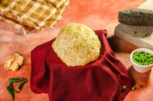 Karaishutir Kachori (1 Pc)