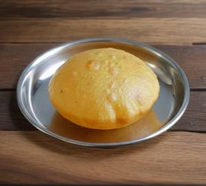Spicy Masala Locha Poori (1 Poori)