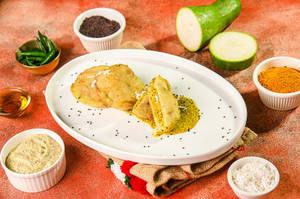 Chalkumro Narkel Shorse Diye Bhaja (3 Pcs)