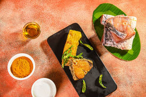 Katla Maachh Bhaja (2 Pcs)