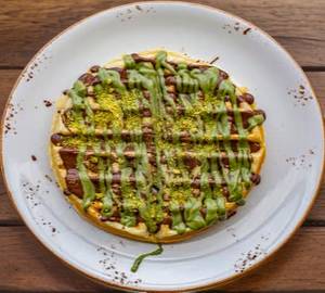 Pistachio Kunafa Crunchy Waffle 