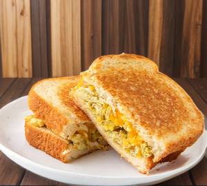 Scrambled egg sandwich