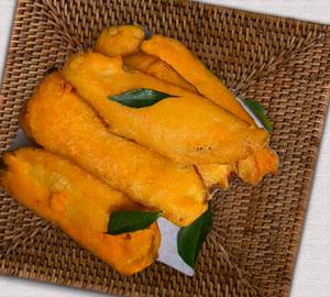 Vazhaikkai Bajji 8Nos With Chutney