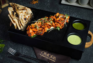Peri Peri Chicken Tikka & Garlic Naan