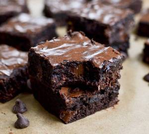 Classic fudge Brownie[ Two Piece]