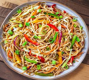 Veg hakka noodles