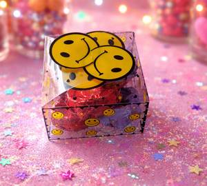 Smiles Gift Box With 7 Chocolates- Small