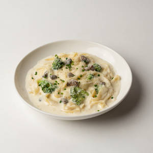 Fettuccine Alfredo Pasta