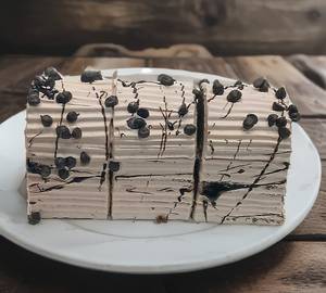 Eggless Choco Duet Pastry