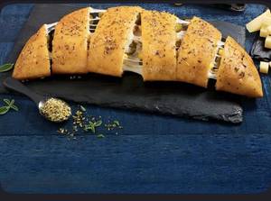 Stuff Garlic Bread (Veg)