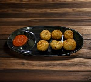Veg Fried Momos [6 Pieces]