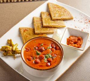Chatpati roti gatte ka shaak