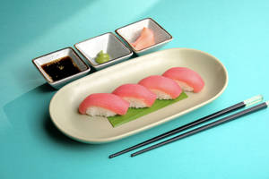 Maguro (Tuna Nigiri)