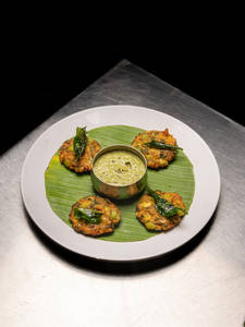 Masala Vade [4 Pieces]