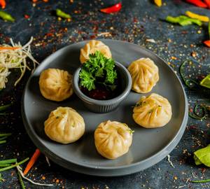 Veg Steam Momos(5/10)