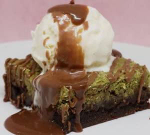 Kunafa brownie sundae