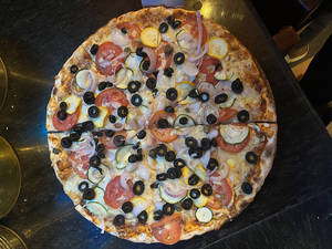 Mediterranean Pizza