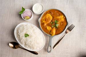 Boneless Fish Kuzhambu With White Rice [750 ml] With Curd [100 ml]