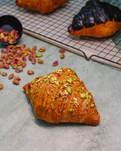 Pistachio Croissant