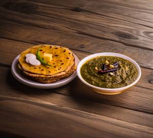Sarson Ki Saag Makki Ki Roti