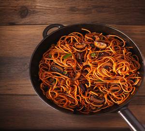 Schezwan Mushroom Noodles