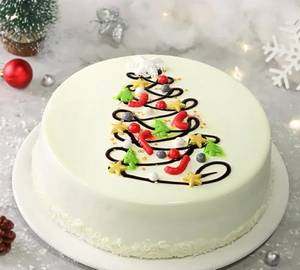 Classic Vanilla Christmas Cake
