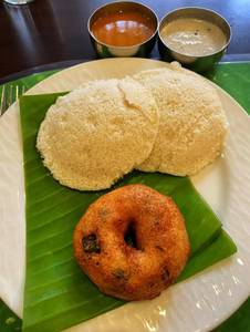 Idli Vada