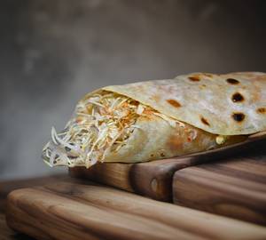 Veg cheese frankie [1 piece]