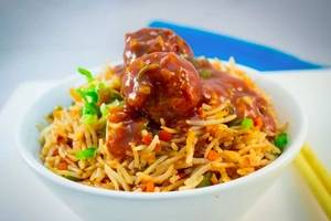 Veg Manchurian(4pcs)+Fried Rice(Half)
