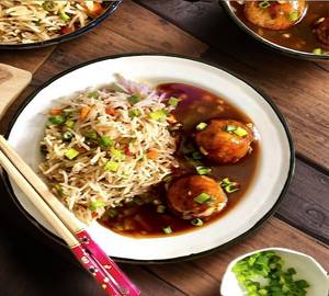 Ronaldo x Veg Manchurian(2Pcs)With Veg Fried Rice