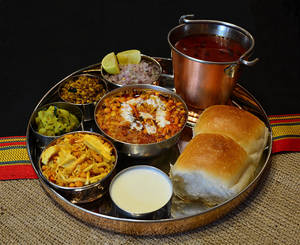 Dahi Misal Pav ( Serves 1 )