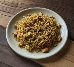 Egg Magic Masala Maggie (1Egg)