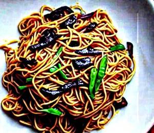 Chilli Garlic Mushroom Noodles
