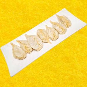 Chicken Cheese Burst Momos (6 Pcs)