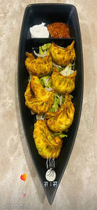Paneer Tikka Momos [6 Pcs]