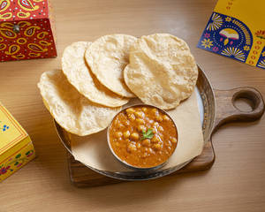 Chole Puri