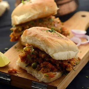 Samosa Pav Bhaji