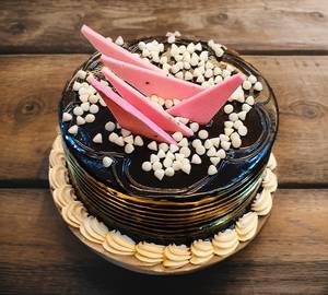 Chocolate Truffle Cake Eggless