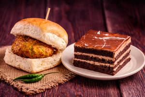 Vada Pav & Pastry Combo