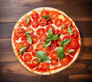 Tomato pizza