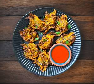 Onion pakoda [8 pieces]