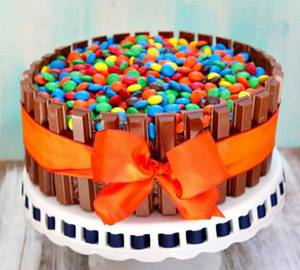 Kitkat jems cake