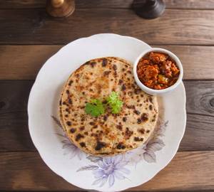 Sattu paratha with pickle [2 pieces]