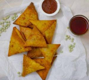 Veg Samosa Ps